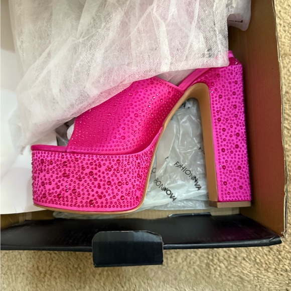 Fashion Nova Fuchsia Rhinestone Heels - Picture 6 of 6